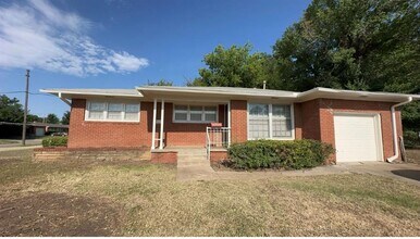 Building Photo - 1501 SW 66th St