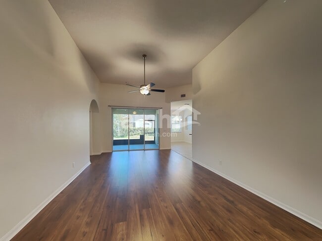 Foto del edificio - 6226 Bridgevista Dr