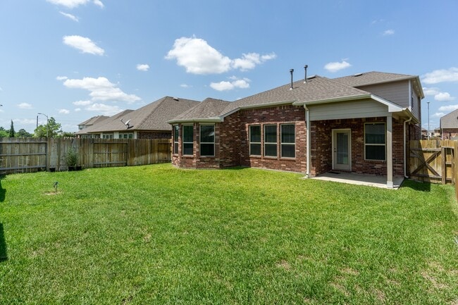 Building Photo - 19911 Primrose Glen Ln