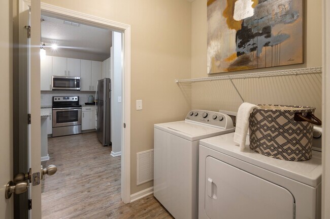 Foto del edificio - 2300 Tapestry Park Drive, Unit 2