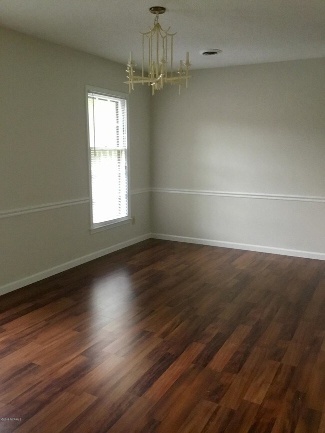 Foto del edificio - 815 Seabury Ct