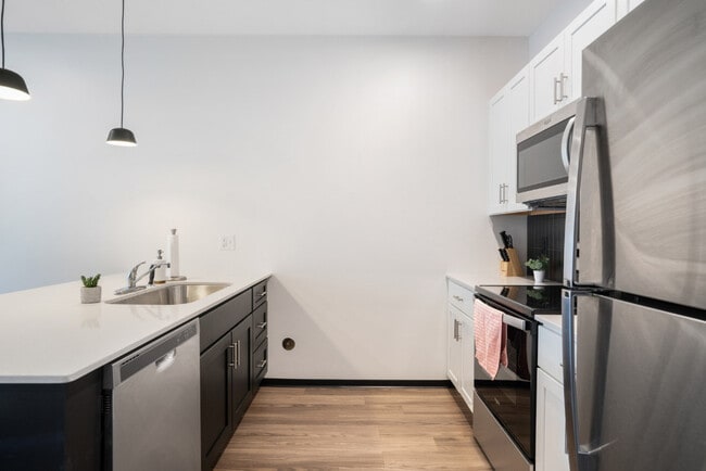 Building Photo - Urbane 210