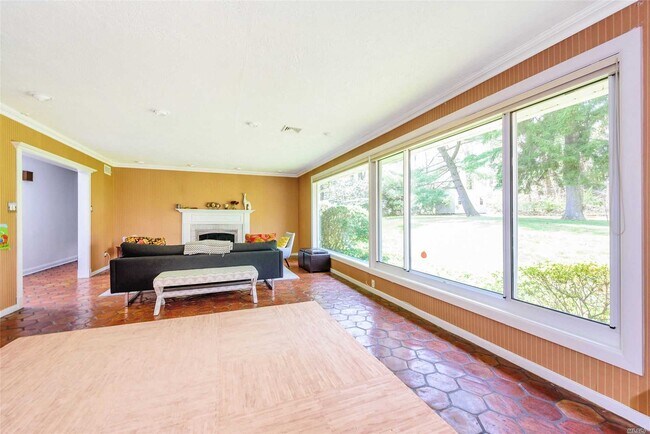 Foto del edificio - 17 Woodland Dr