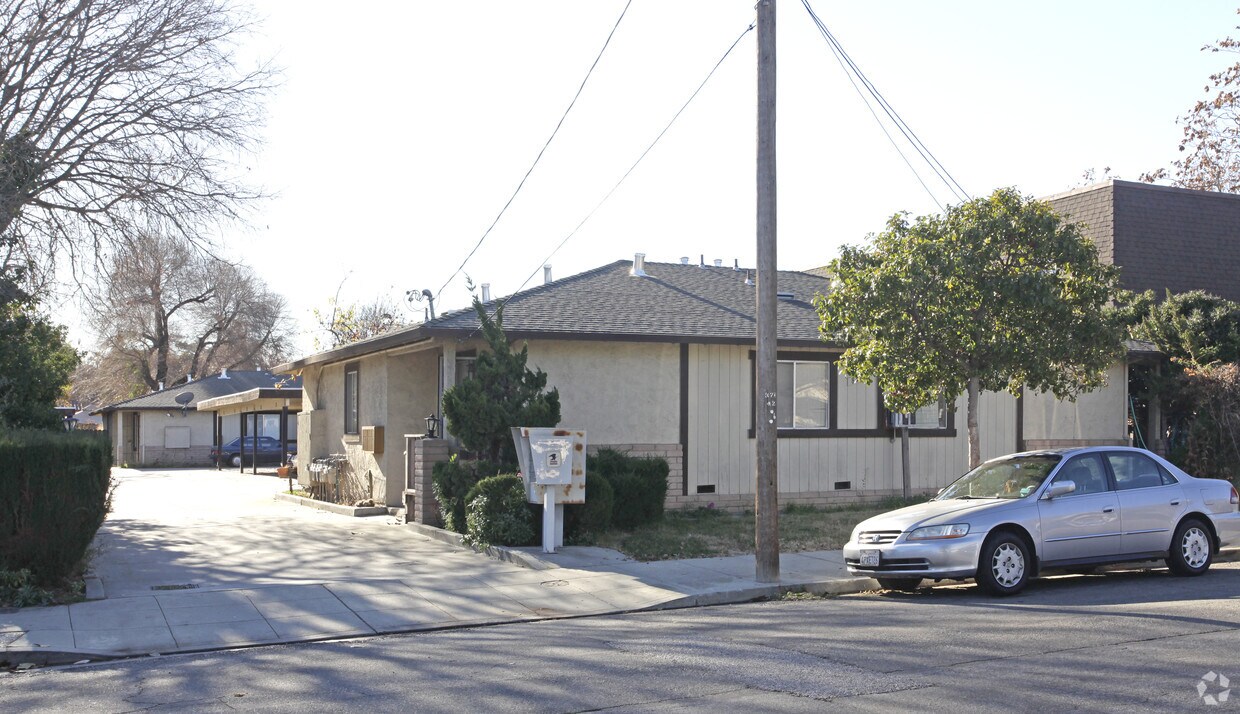 Foto principal - 846 Fremont St