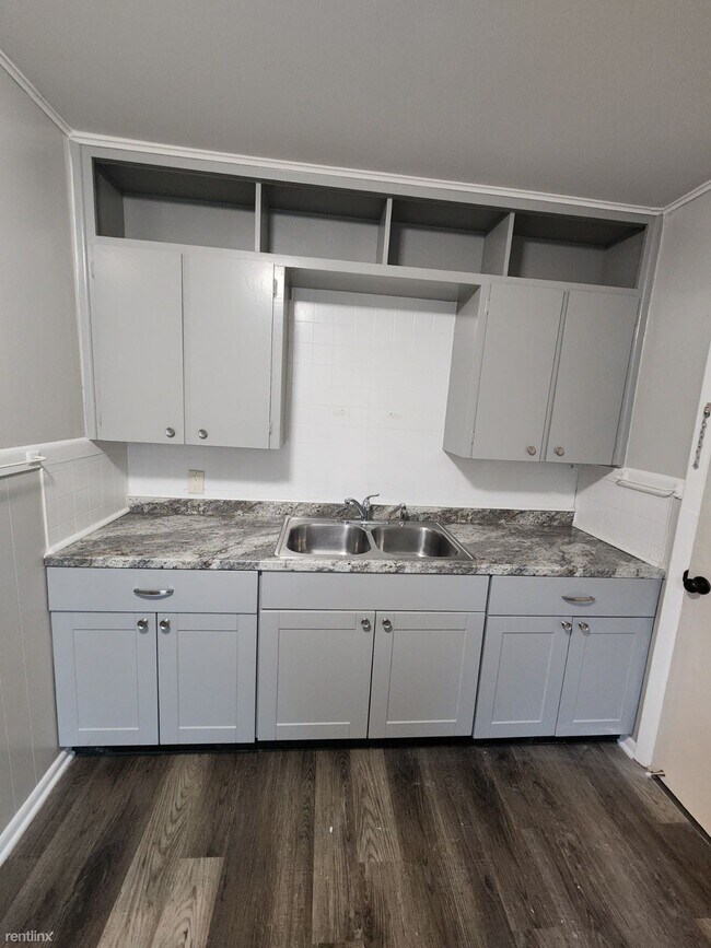 Foto del edificio - 2 br, 1 bath Duplex - 521 S Oak St