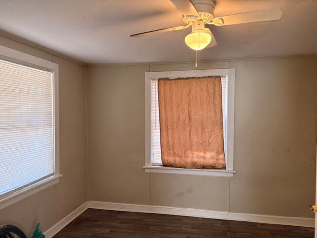 Foto del edificio - 1256 Bailey Ave