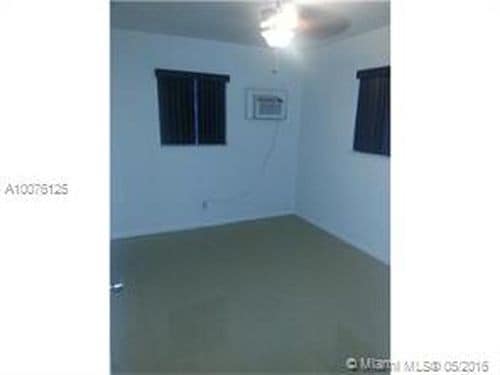Building Photo - 860 NW 11th Ave