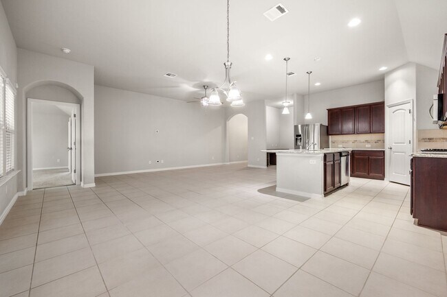 Foto del edificio - Single Story Home Shows Like New!!