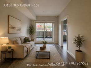 Building Photo - 33136 3 Ave