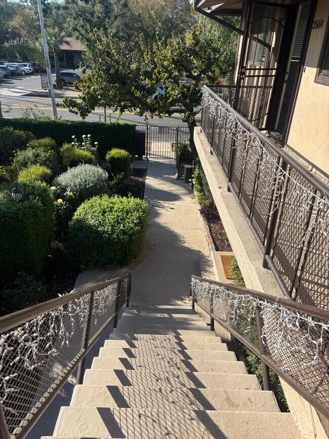 Foto del edificio - 3569 N E St