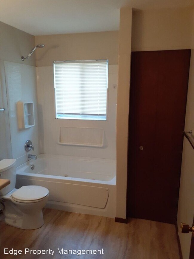 Building Photo - 3 br, 2 bath House - 5676 Broad Blvd.