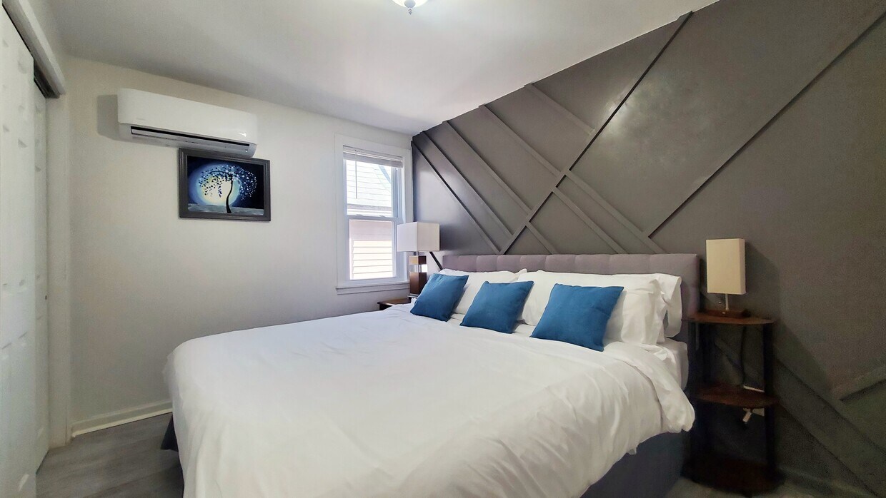 Bedroom 1 - 1827 N Warren Ave
