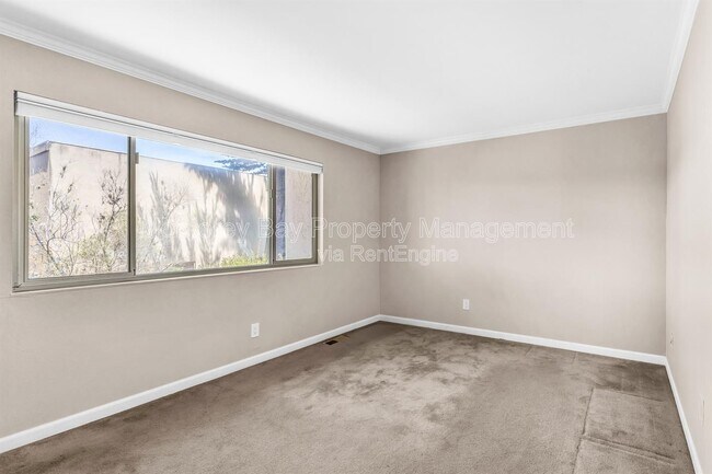 Foto del edificio - 3137 Seacrest Ave