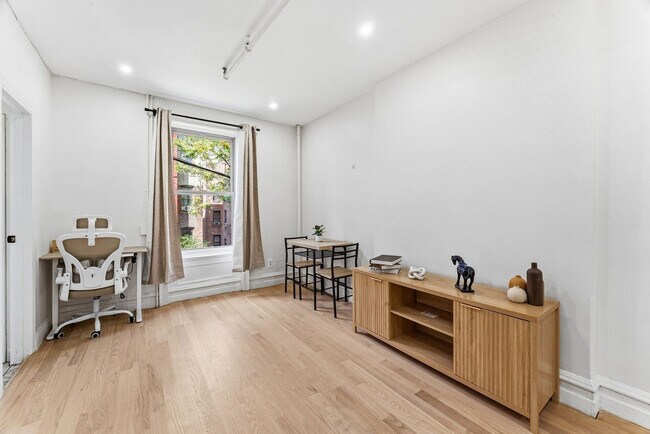 Building Photo - 527 W 162nd St