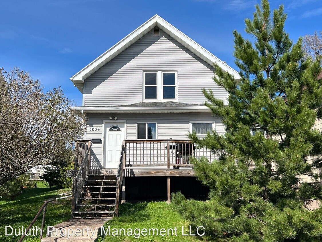 4 br, 1 bath House 1006 N 8th Ave E House Rental in Duluth, MN