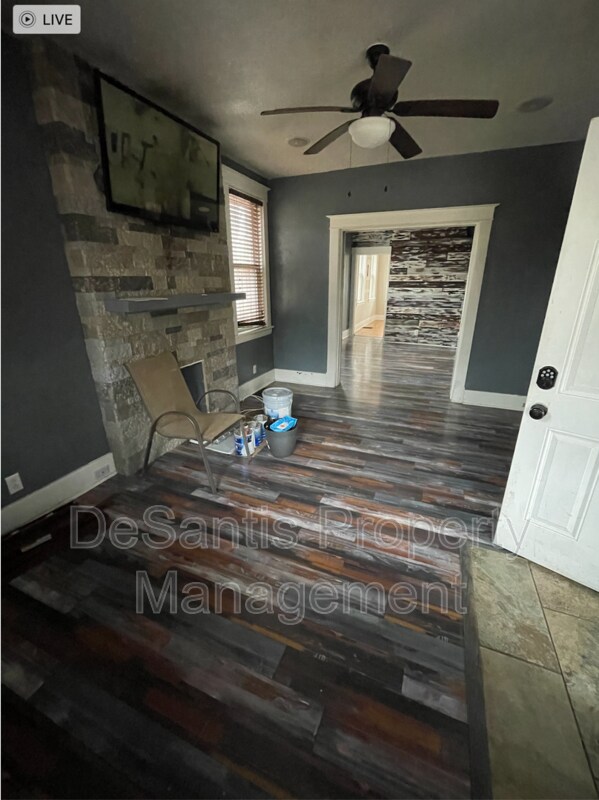 Building Photo - 1641 Suburban Ave