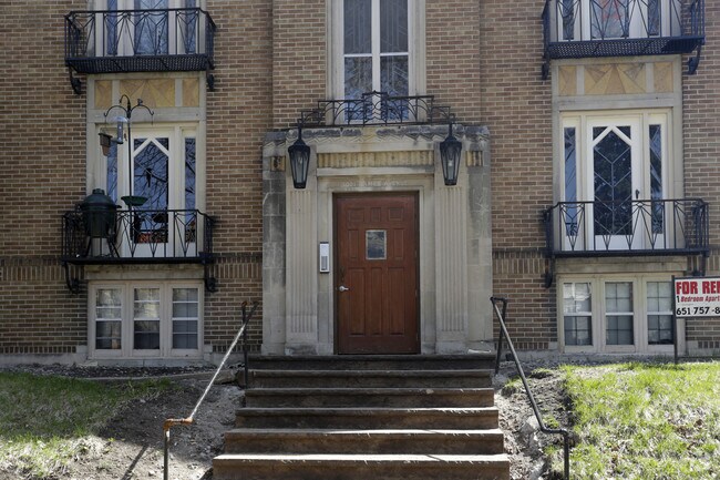 Foto del edificio - 3021 James Ave S