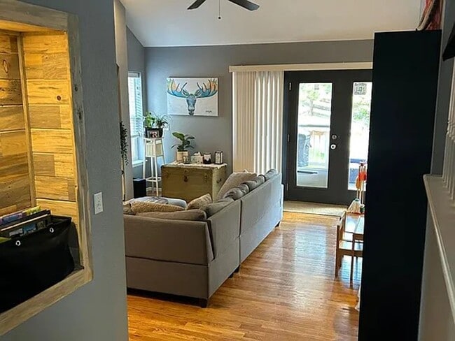 Photo - 13729 Narrowleaf Dr House