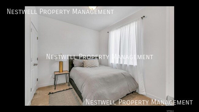Foto del edificio - 15416 Navy Trails Ln