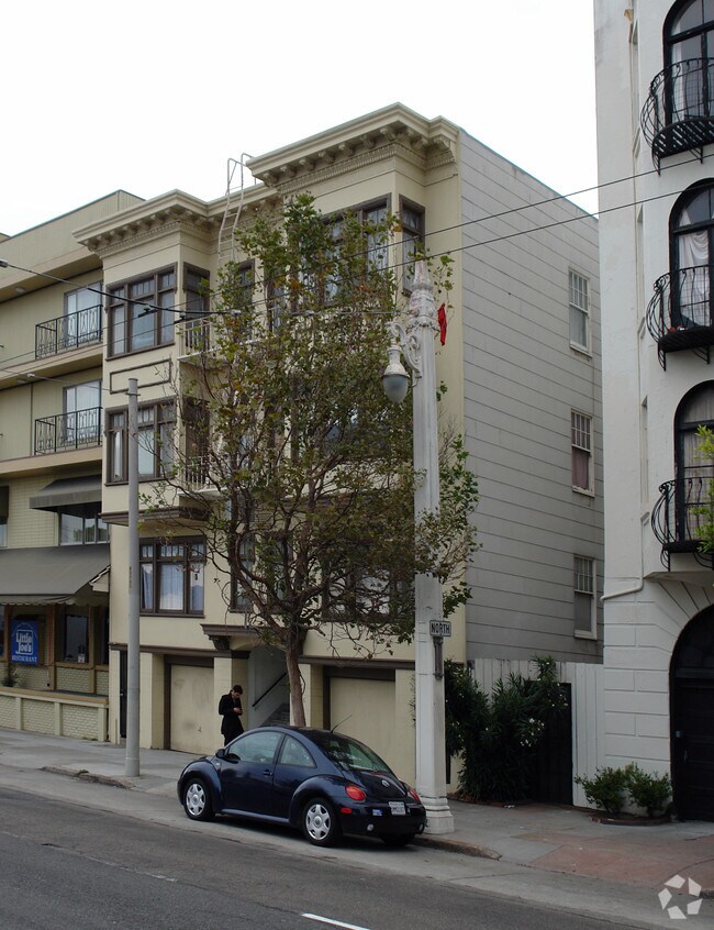 Building Photo - 2526 Van Ness Ave