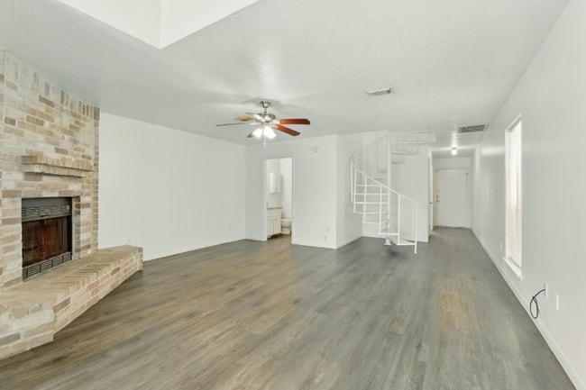 Building Photo - 2079 Country Village Blvd