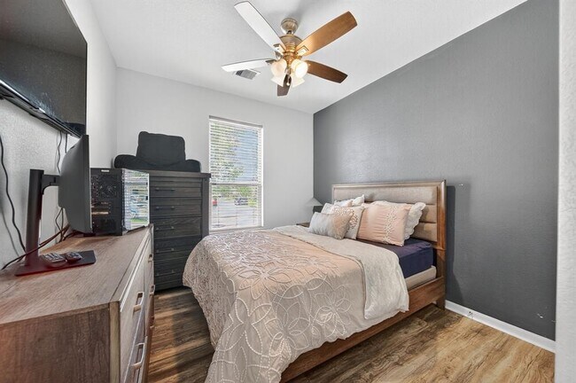 Building Photo - 6407 Bayliss Valley Ln