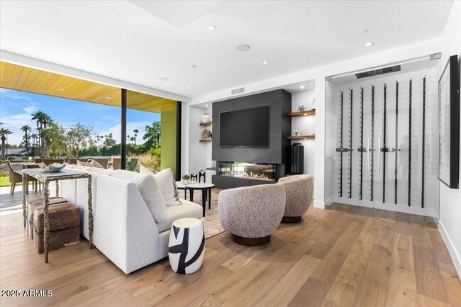 Foto del edificio - 6311 E Phoenician Blvd