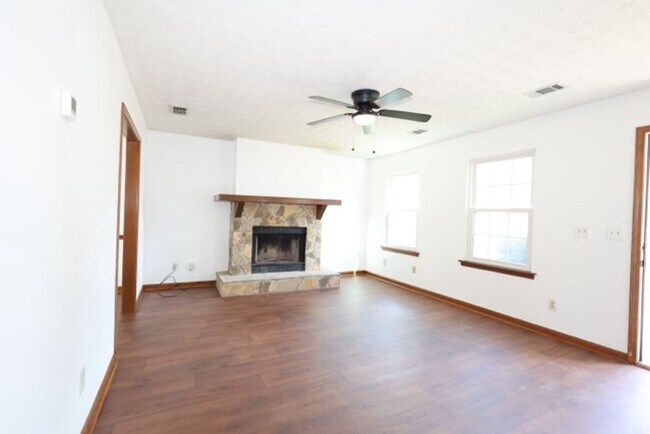 Foto del edificio - 3 Bedroom Home for Rent! (Duluth, GA)