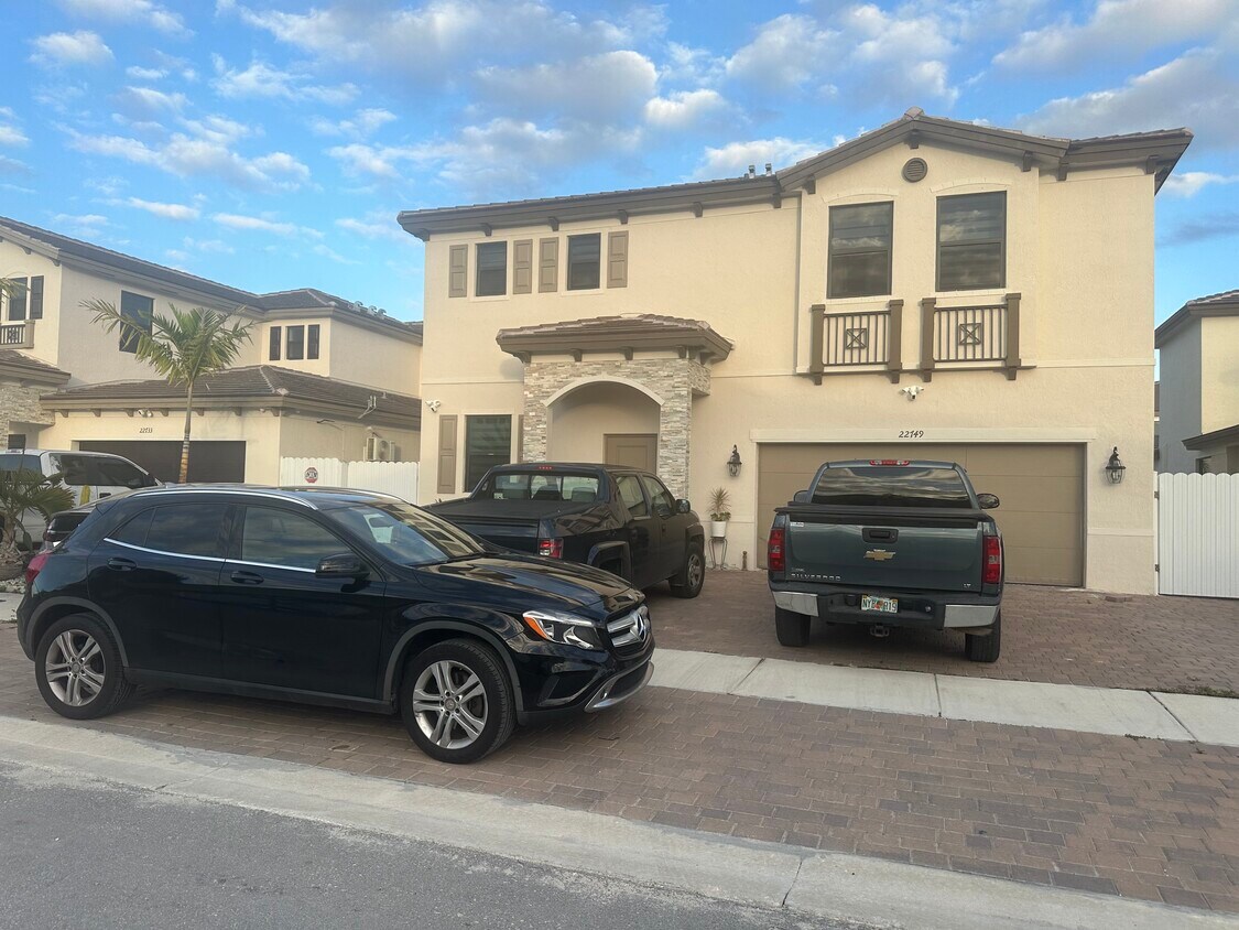 22749 SW 131st Pl Unit Una habitacion a la renta, Goulds, FL 33170