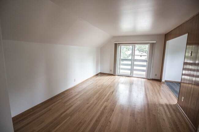 Sala de estar - 708 North St