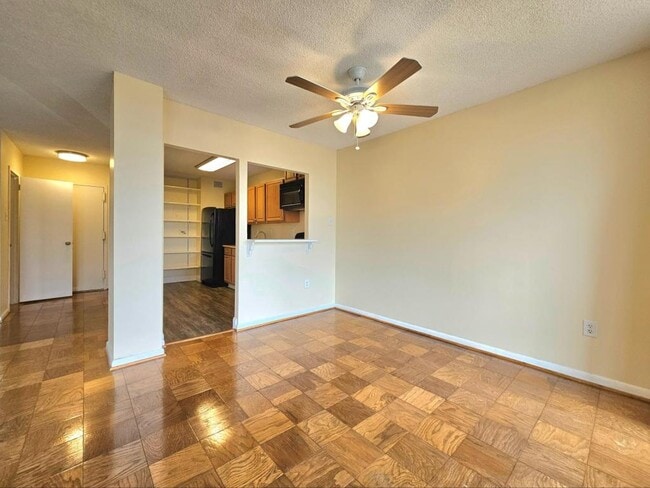 Building Photo - 2059 Huntington Ave