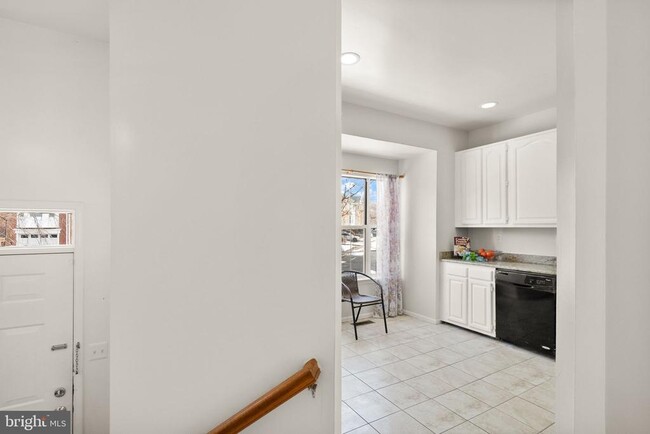 Foto del edificio - 47621 Comer Square