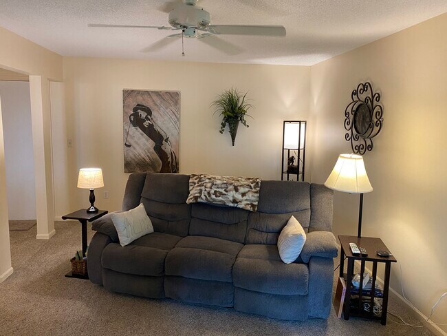 Foto del edificio - 1923 Viking Dr NW