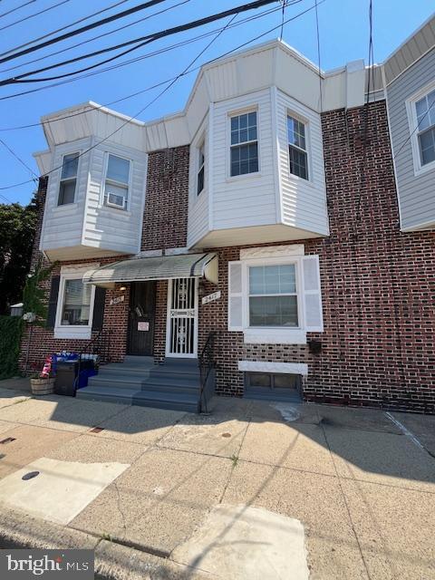 Foto principal - 2417 Duncan St