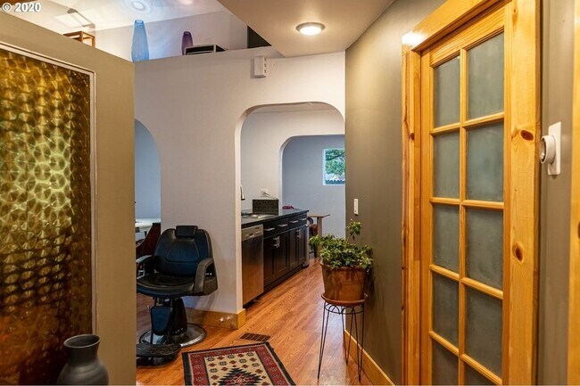 Foto del edificio - 8215 NE Prescott St