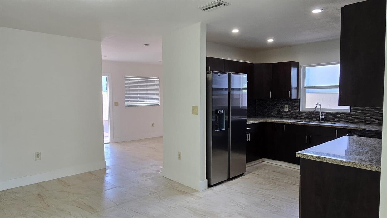 Photo - 2728 SW 5th St (Miami, FL)