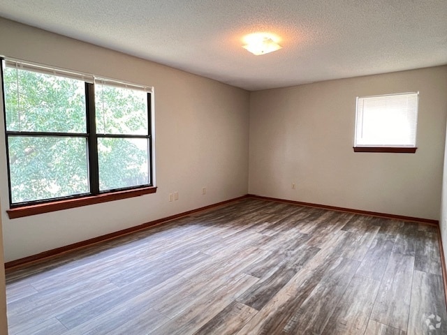 Building Photo - 1023 NE Lindsay Ave