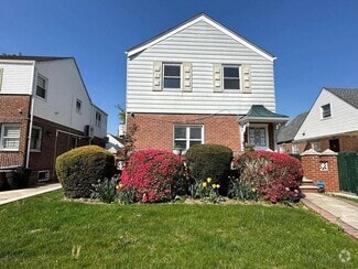 Building Photo - 76-12 175th St