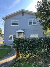 Building Photo - 1314 E Gore St