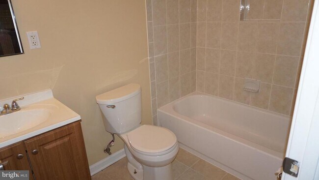 Foto del edificio - 8105 Legation Rd