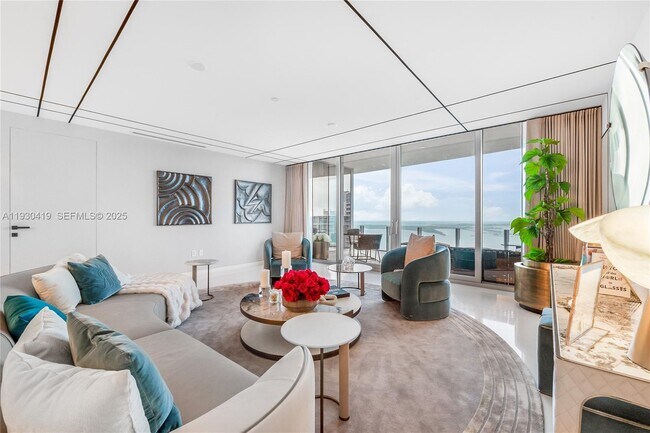 Foto del edificio - 300 Biscayne Blvd Way