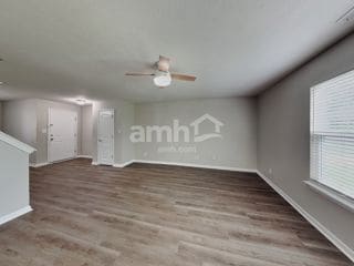 Building Photo - 1152 Fiesta Dr