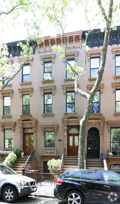 Primary Photo - 412 Clinton St