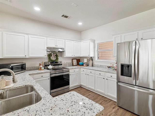 Foto del edificio - 2305 Homewood Ln