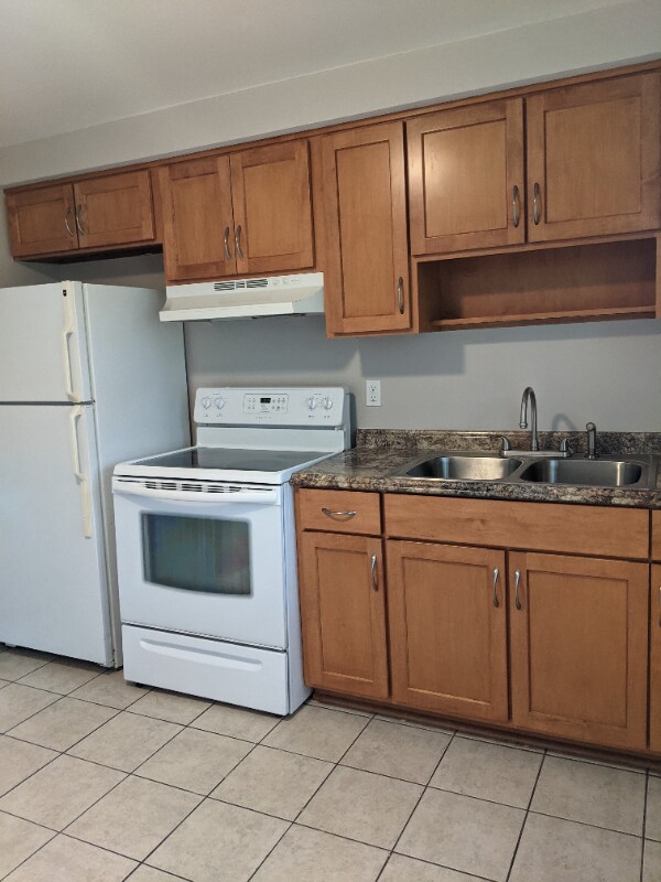 Primary Photo - 1125 Vine St