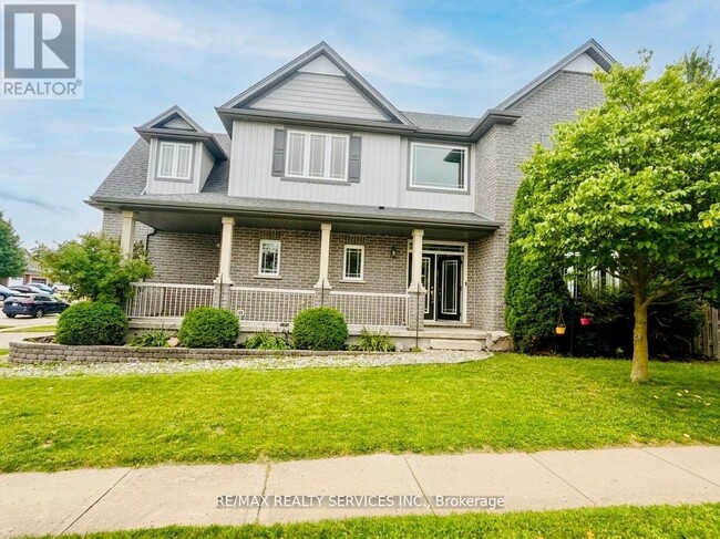 Building Photo - 3 Talon Dr