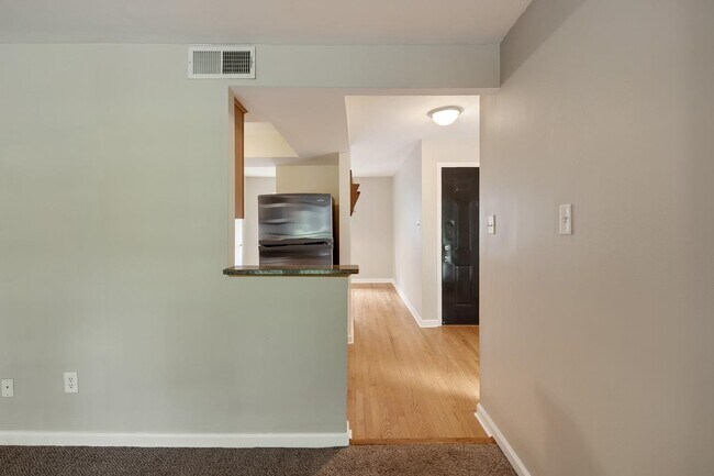 Foto del edificio - 1843 Fernspring Cove