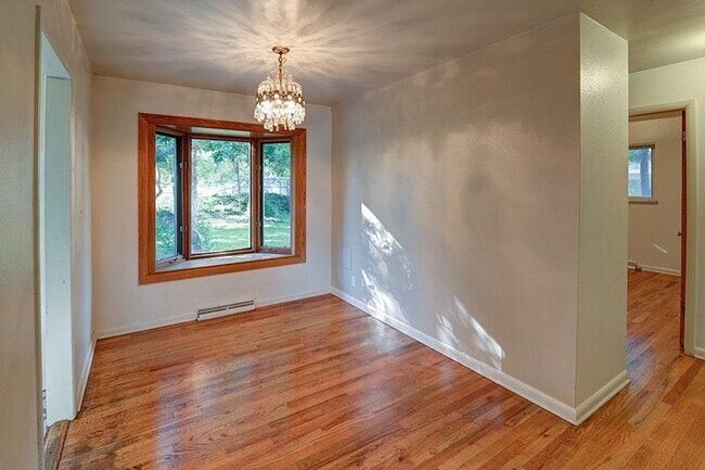 Foto del edificio - 390 S 36th St