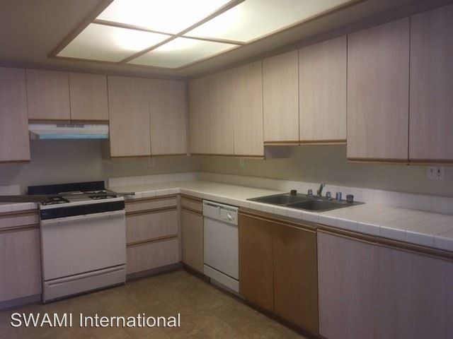 Foto del edificio - 845 W Beach Ave