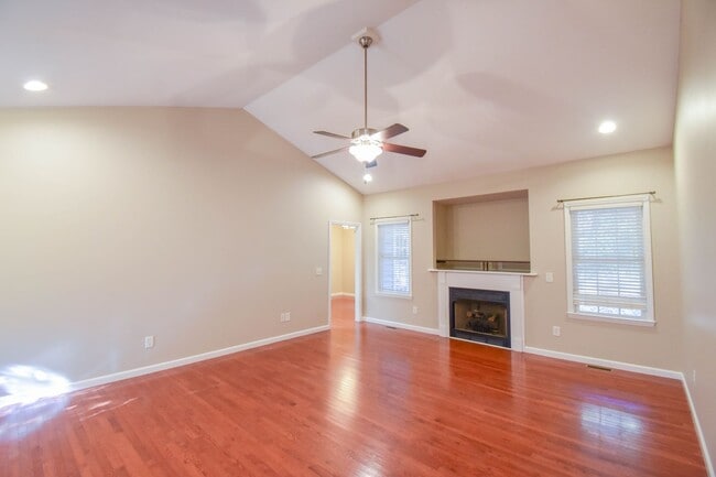 Building Photo - 3 Bedroom and 2 Bath Home- Gated Community- Carolina Trace (No Pets)